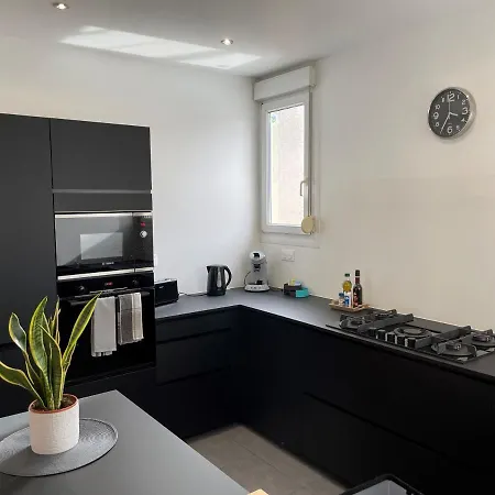 Le Cinquante-Deux Appartement De Charme Reims Exterior photo